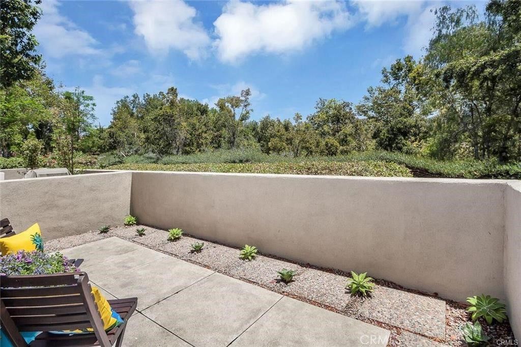 Photo of 18 Notchbrook Ln, Ladera Ranch, CA 92694 (MLS # OC26013090)