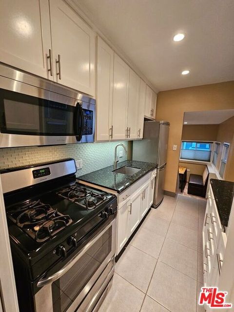 Photo of 1810 Westholme Avenue, Los Angeles, CA 90025 (MLS # 25611831) Photo of 1810 Westholme Avenue, Los Angeles, CA 90025 (MLS # 25611831)