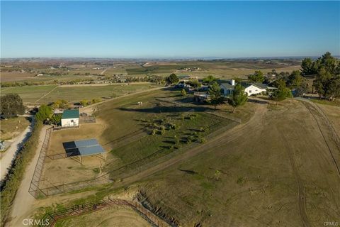 Tiny photo for 8580 Warren Rd, Paso Robles, CA 93446 (MLS # NS26084322)
