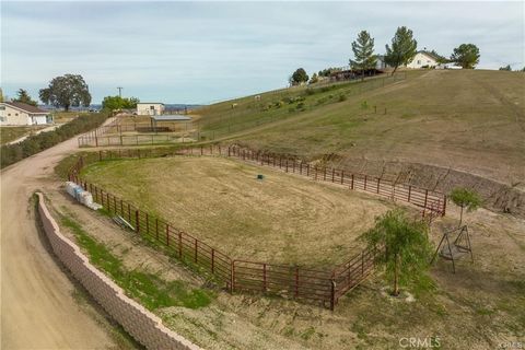 Tiny photo for 8580 Warren Rd, Paso Robles, CA 93446 (MLS # NS26084322)