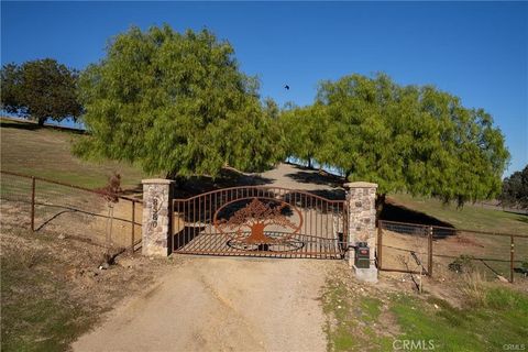 Tiny photo for 8580 Warren Rd, Paso Robles, CA 93446 (MLS # NS26084322)