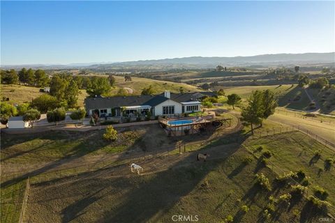 Tiny photo for 8580 Warren Rd, Paso Robles, CA 93446 (MLS # NS26084322)