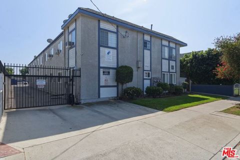 Photo of 814 W Redondo Beach Boulevard, Gardena, CA 90247 (MLS # 26669633)