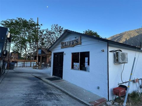 Photo of 3408 Mt. Pinos Way, Frazier Park, CA 93225 (MLS # SR25142569)