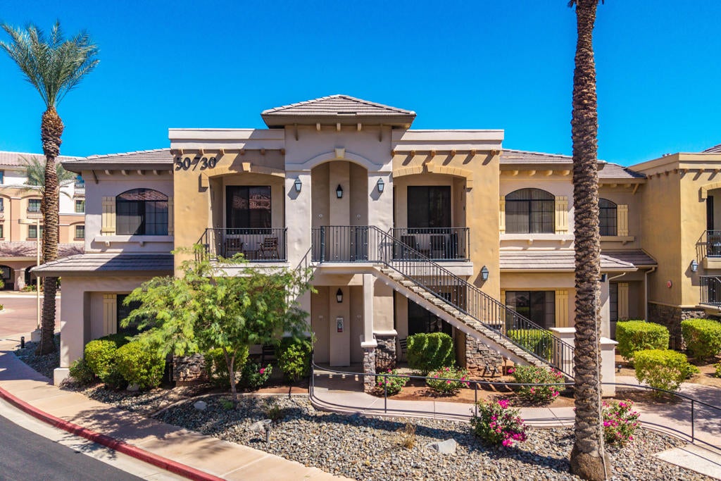 50730 Santa Rosa Plaza 4