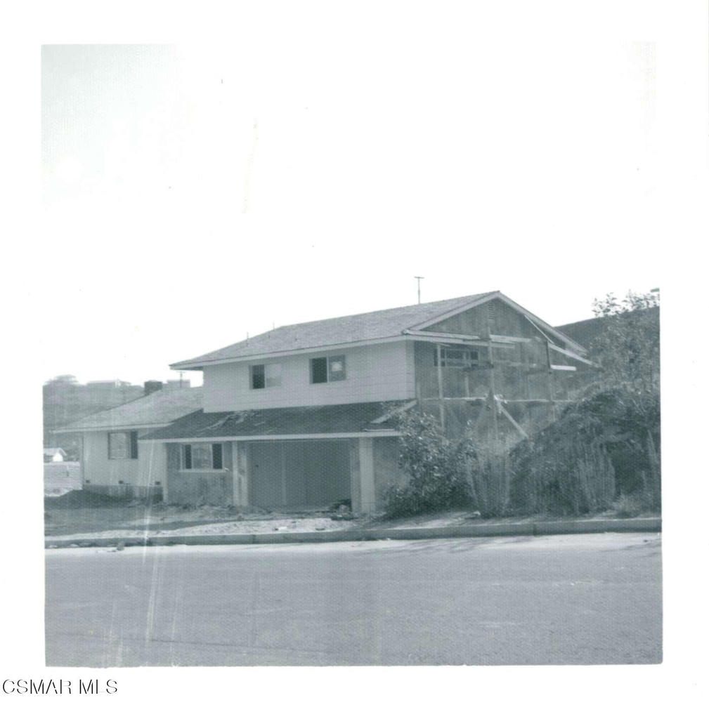 1161 Via Arroyo