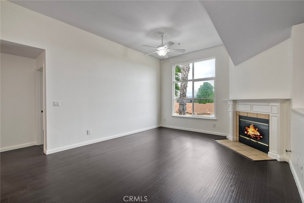 150 N River Circle 306