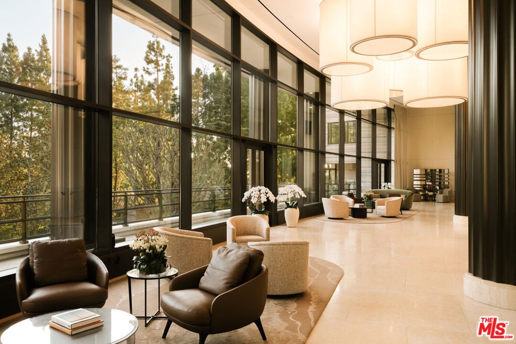 1 W Century Drive 28B