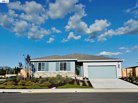 Photo of 5408 Kestrel Ct, Antioch, CA 94531 (MLS # 41134315)