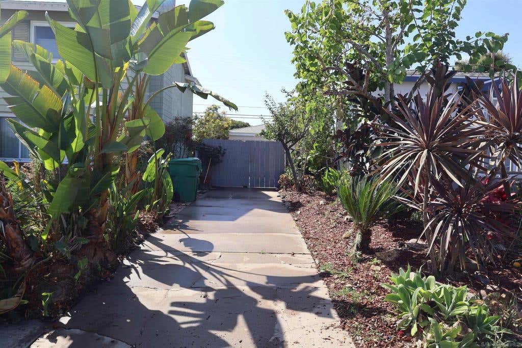 Photo of 2328 LUCERNE DRIVE DR, San Diego, CA 92106 (MLS # 260018254SD)