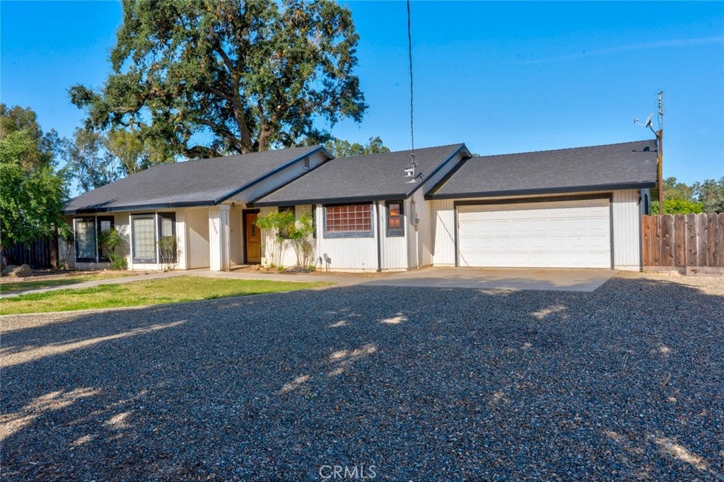 3289 Fresno