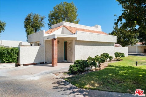 Photo of 1527 Spyglass Plaza, Palm Springs, CA 92264 (MLS # 26991253)