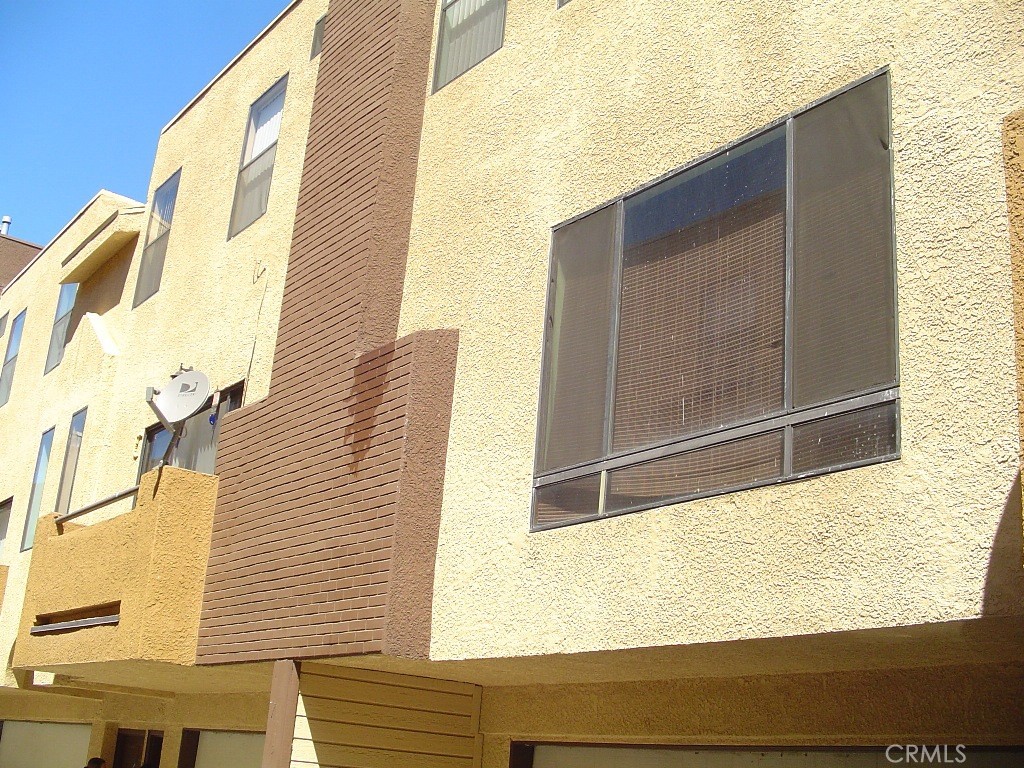 8734 - 8736 Burnet