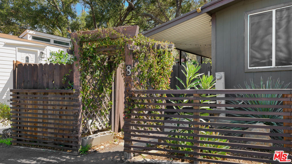 1667 Las Virgenes Canyon Road 8