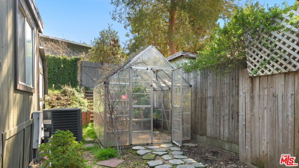 1667 Las Virgenes Canyon Road 8