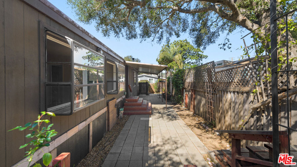 1667 Las Virgenes Canyon Road 8