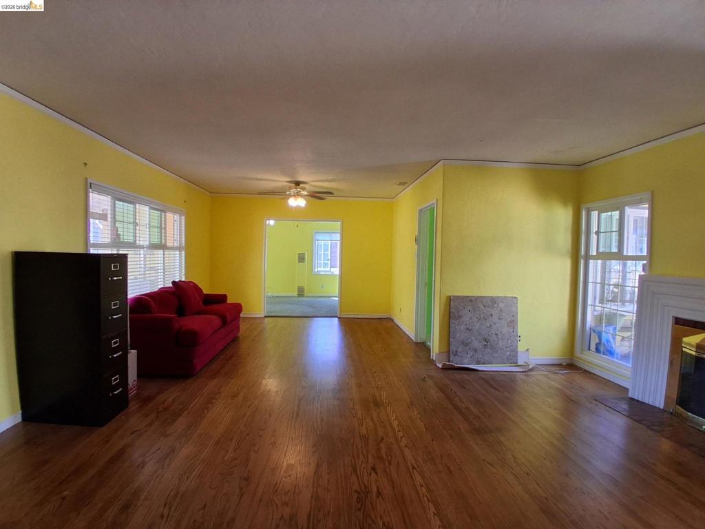 125 Oak Place