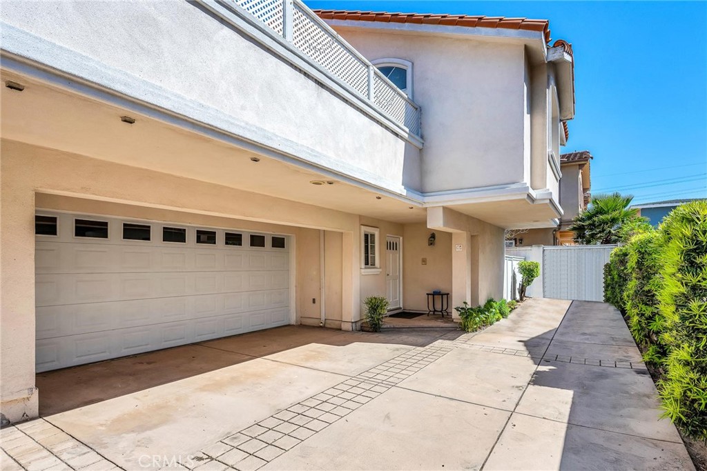 2514 Vanderbilt Lane C