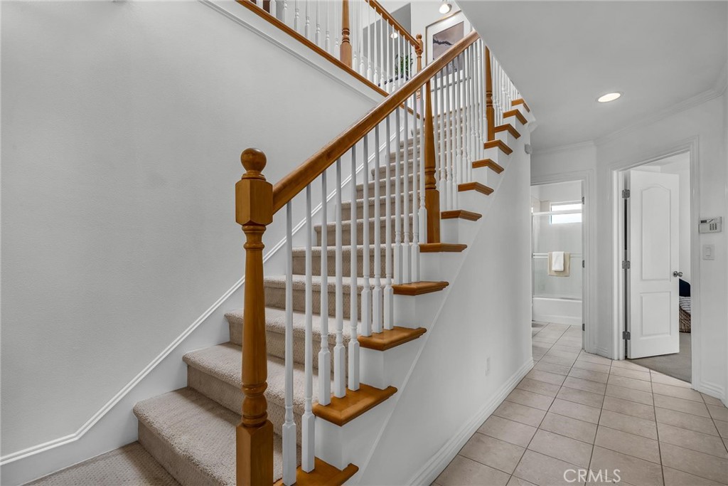 2514 Vanderbilt Lane C