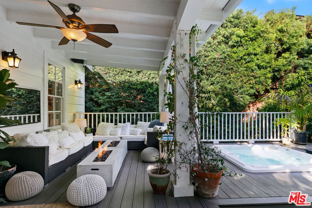 Photo of 1762 Nichols Canyon Road, Los Angeles, CA 90046 (MLS # 25630183)