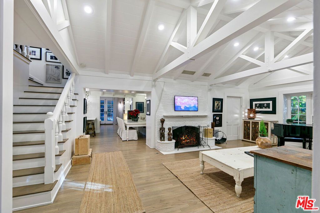 Photo of 1762 Nichols Canyon Road, Los Angeles, CA 90046 (MLS # 25630183)