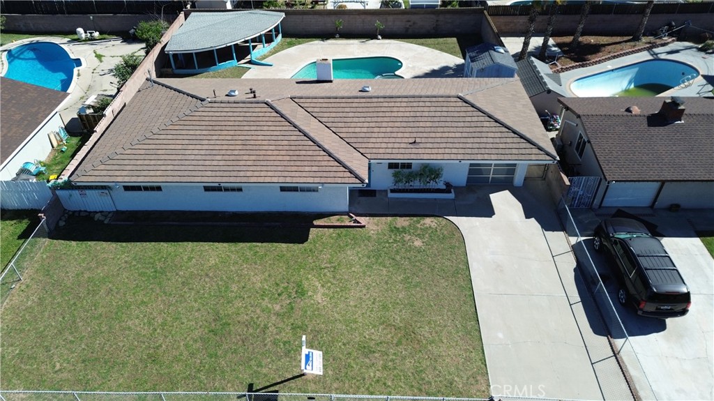 979 N Gardena