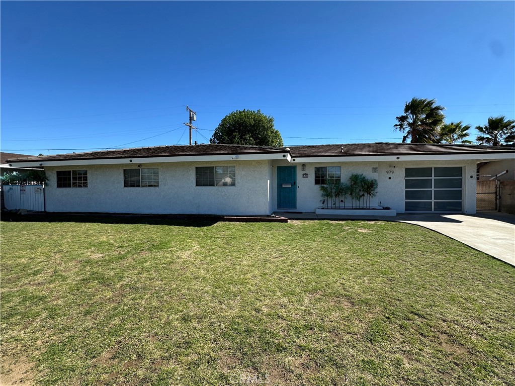 979 N Gardena