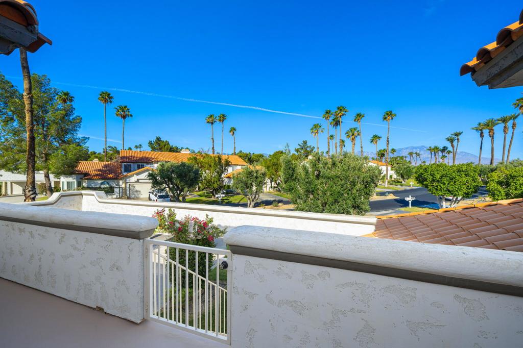 510 Desert Falls Drive N