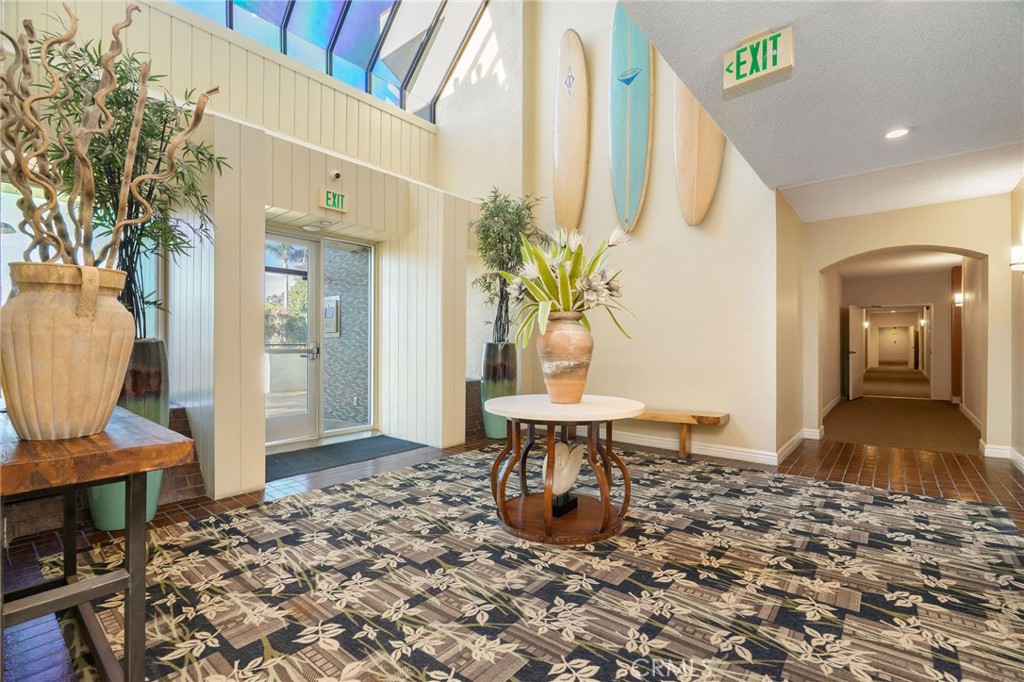 350 Paseo De Playa 109