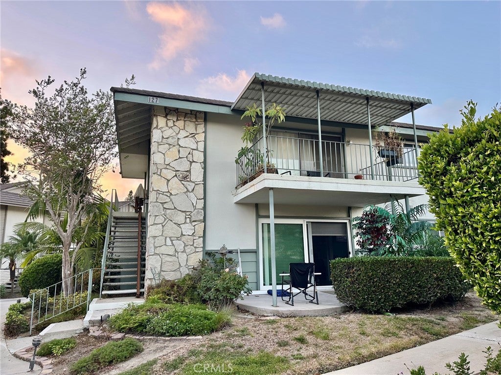 Photo of 22709 Maple Avenue #B, Torrance, CA 90505 (MLS # SB26200805)