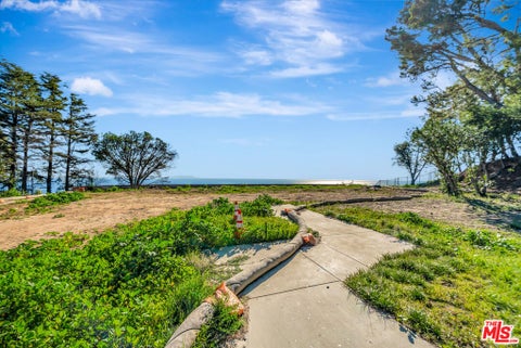 Photo of 20940 Big Rock Drive, Malibu, CA 90265 (MLS # 26991089)