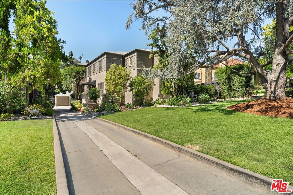 2612 Locksley Place
