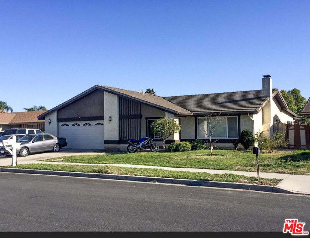 Photo of 1340 Kumquat Place, Oxnard, CA 93036 (MLS # 25623113)