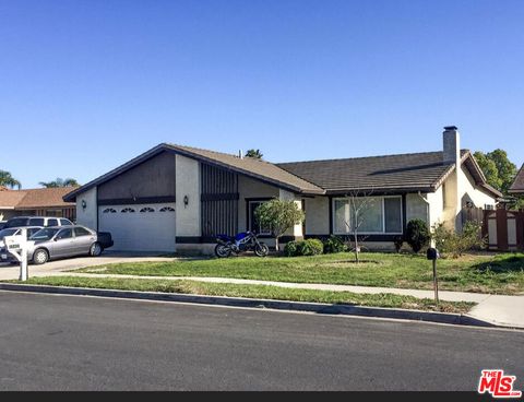 Photo of 1340 Kumquat Place, Oxnard, CA 93036 (MLS # 25623113)