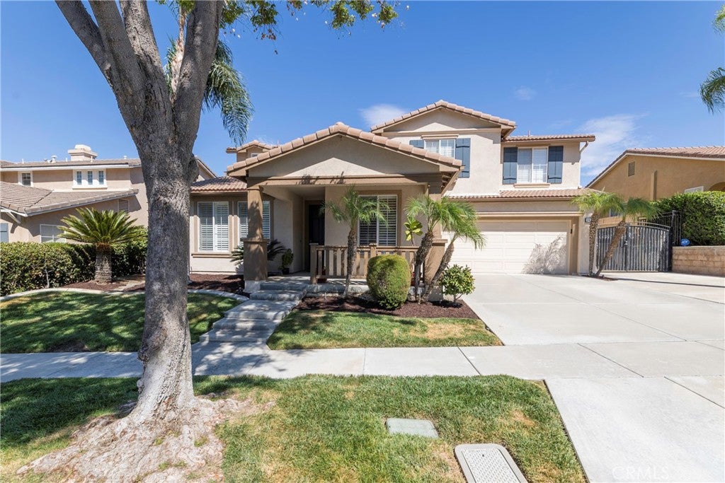 3827 Holly Springs Drive