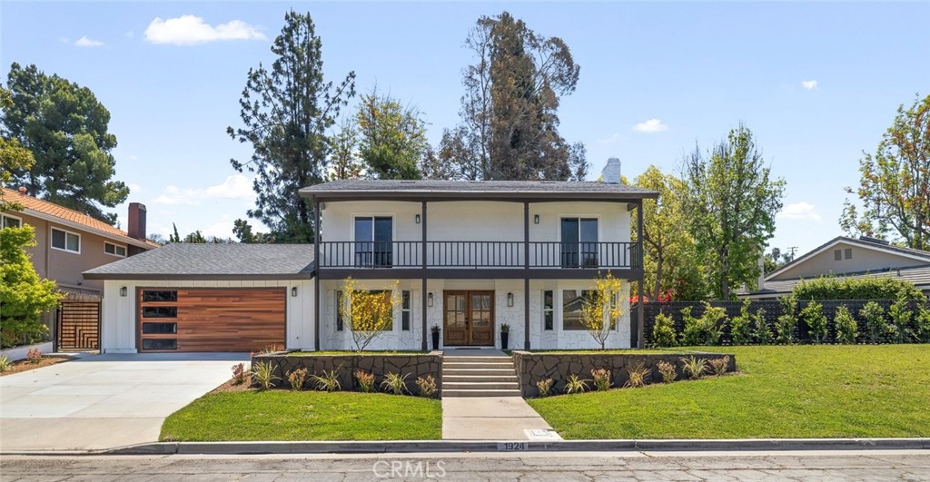 1924 Smokewood Avenue