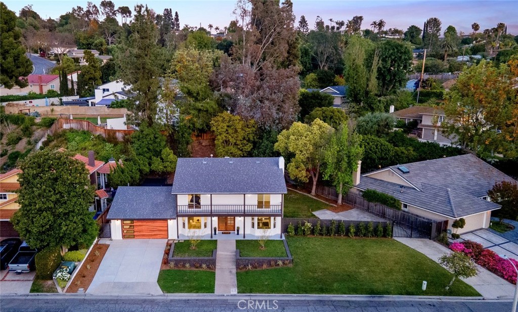 1924 Smokewood Avenue