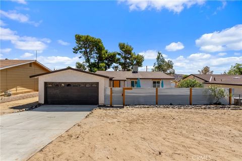 Photo of 10931 Knobb Avenue, Morongo Valley, CA 92256 (MLS # CV25169470) Photo of 10931 Knobb Avenue, Morongo Valley, CA 92256 (MLS # CV25169470)