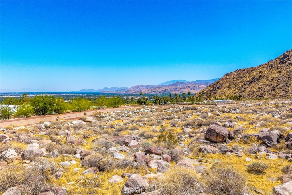 Desert Palisades - Land