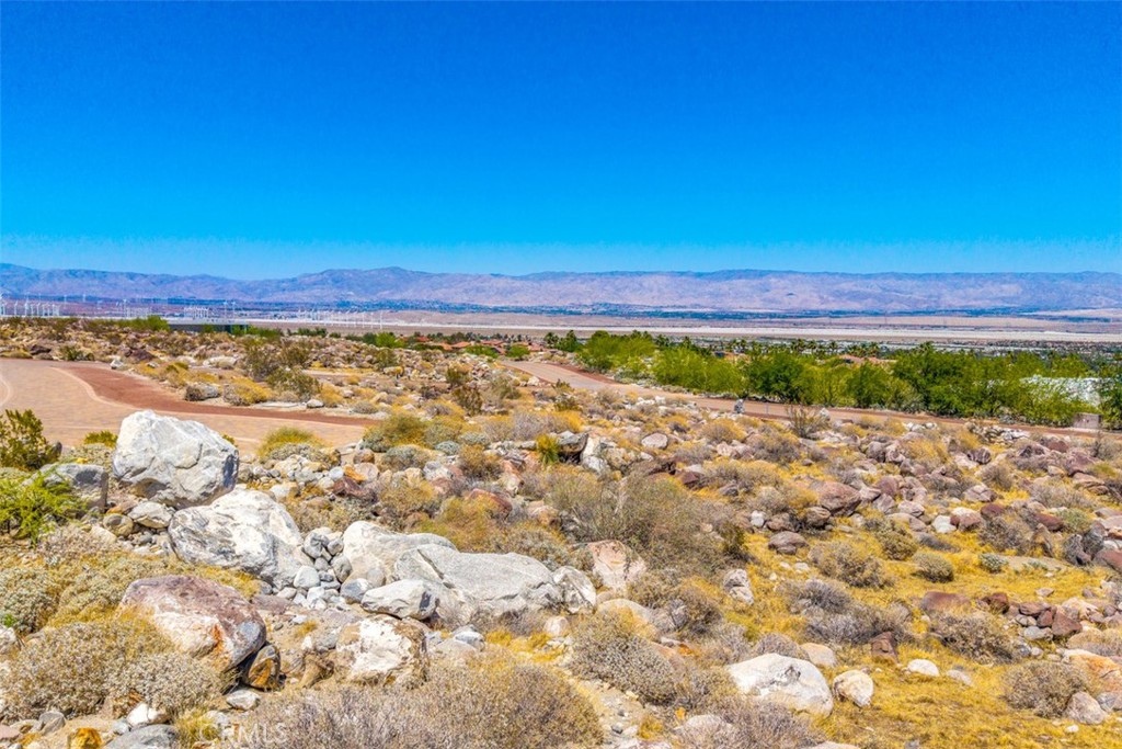 Desert Palisades - Land
