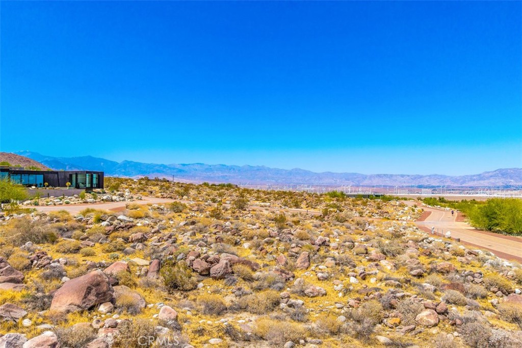 Desert Palisades - Land