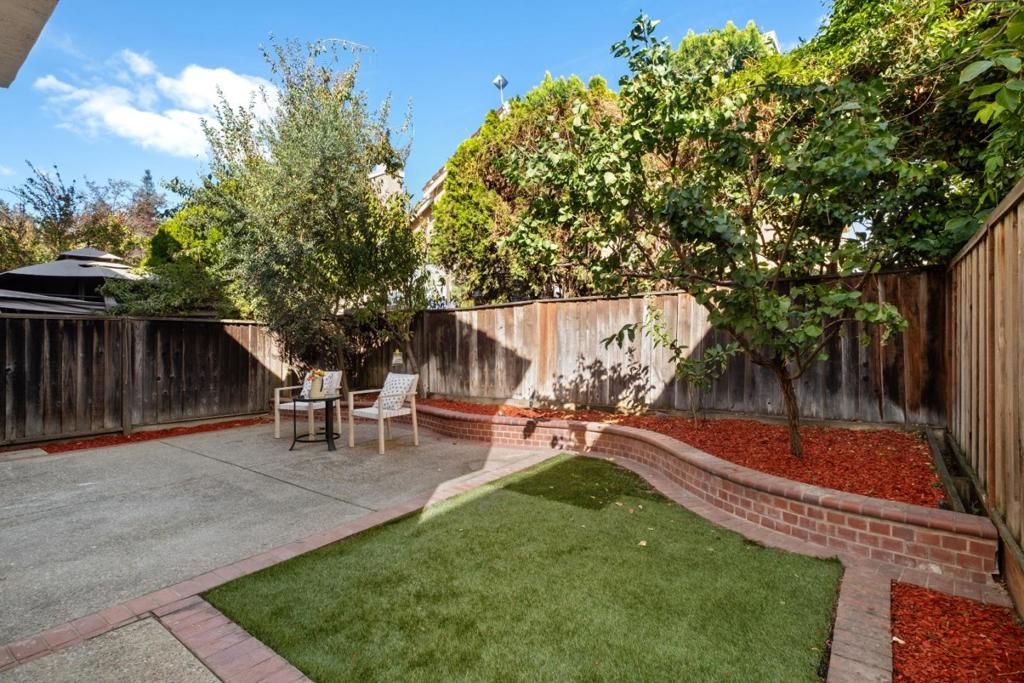 1237 Briarleaf Circle