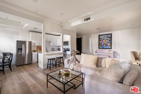 Photo of 4943 Rosewood Avenue #104, Los Angeles, CA 90004 (MLS # 26843087)