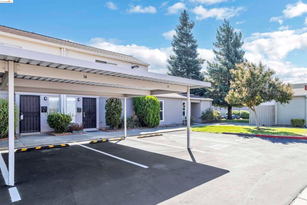16 El Cerrito Ct