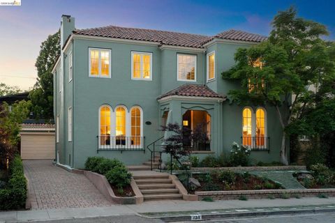 Photo of 131 Waldo Ave Ave, Piedmont, CA 94611 (MLS # 41132952)