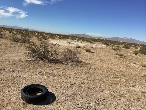Photo of 0 Mauka Rd, Newberry Springs, CA 92365 (MLS # HD25063355)