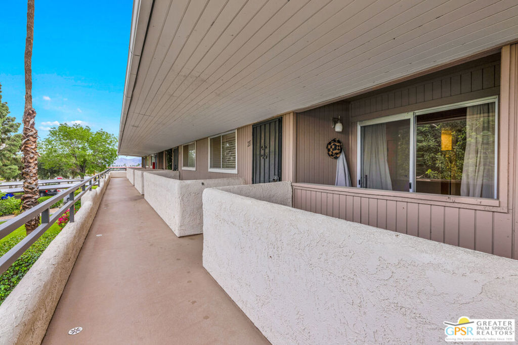 2825 N Los Felices Road 211