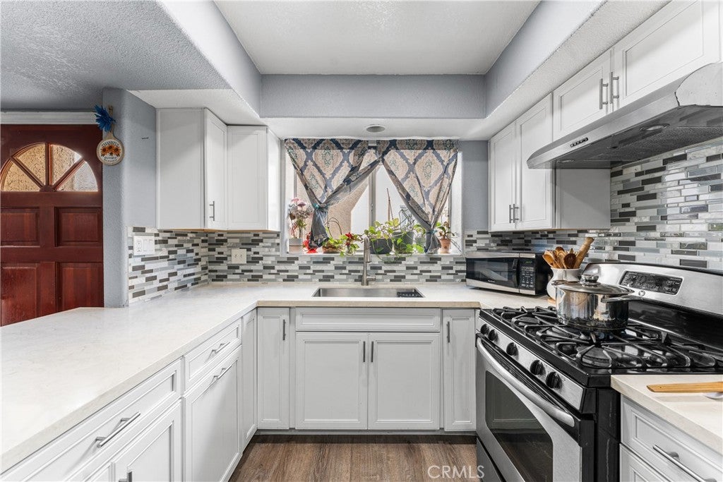 8825 Willis Ave Unit 5