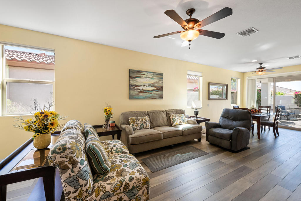 80605 Avenida Camarillo