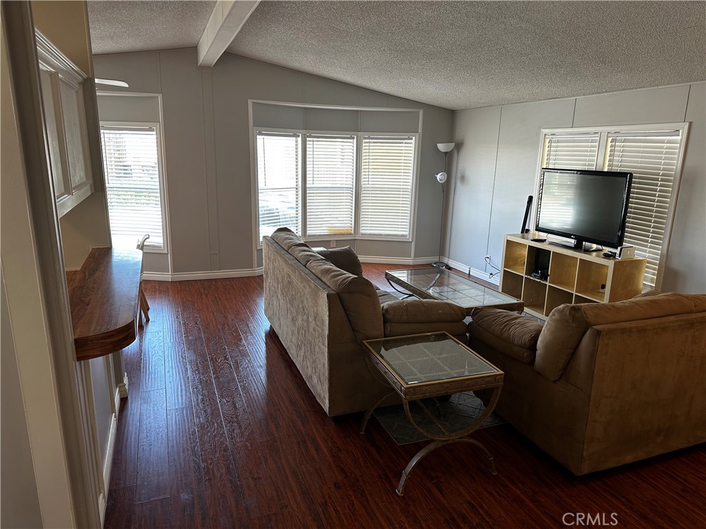 20843 Waalew